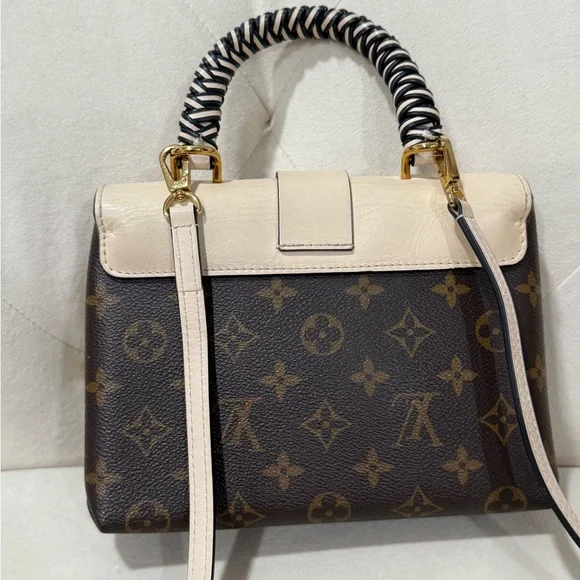 Louis Vuitton Cream and Brown Crossbody Bag - Picture 4 of 8